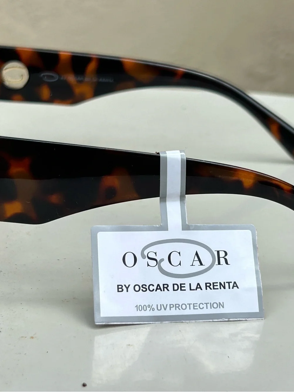Oscar de la Renta Tortoiseshell Cat-Eye Sunglasses with Brown Lenses, NWT